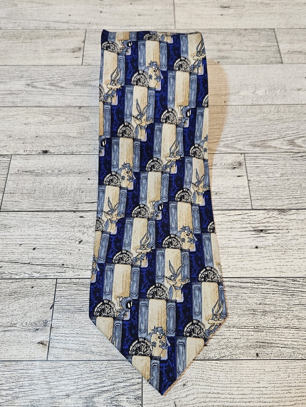 Looney Tunes Vintage 100% Silk Tie Hand Made in Korea Buggs Bunny Taz Marvin